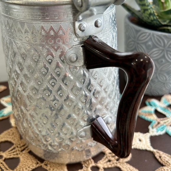 Vintage Tea Kettle, Jasmine Thai pattern Embossed aluminum Diamond Brand - Picture 4 of 12